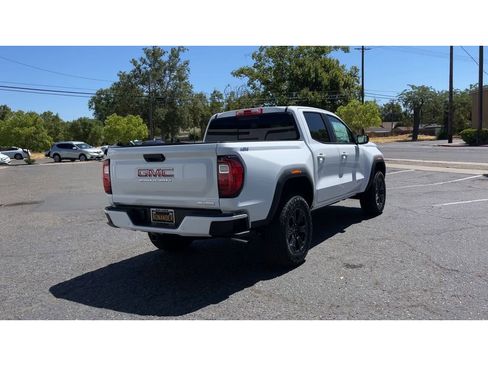 New 2025 GMC Canyon Elevation w/ Convenience Package image 2