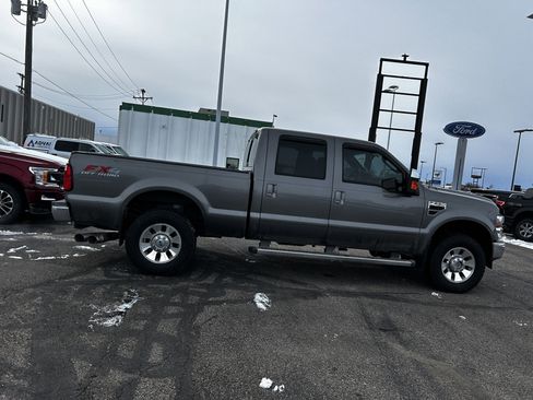 Used 2010 Ford F250 Lariat image 6