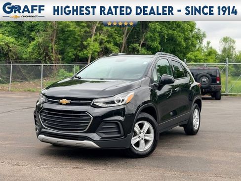 Used 2020 Chevrolet Trax LT w/ LT Convenience Package AWD/4WD image 1