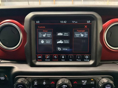 Used 2023 Jeep Gladiator Rubicon w/ Dual Top Group AWD/4WD image 8
