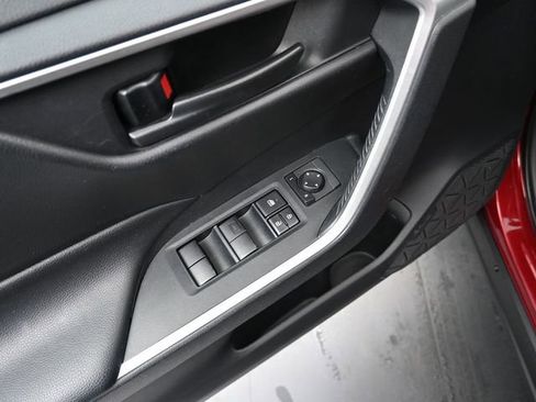 Certified 2020 Toyota RAV4 LE image 20