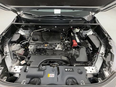 Used 2021 Toyota RAV4 LE FWD image 19