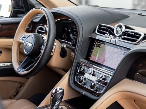 Certified 2023 Bentley Bentayga image 32