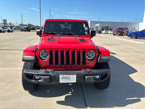 Used 2018 Jeep Wrangler Unlimited Rubicon AWD/4WD image 3