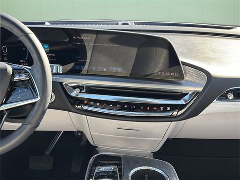 Used 2024 Cadillac Lyriq Sport image 23