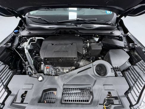 Used 2024 Honda Pilot Touring image 21