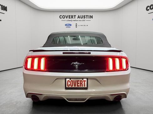 Used 2016 Ford Mustang Convertible image 4