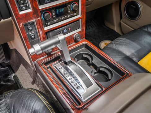 Used 2003 HUMMER H2 w/ Preferred Equipment Group image 32