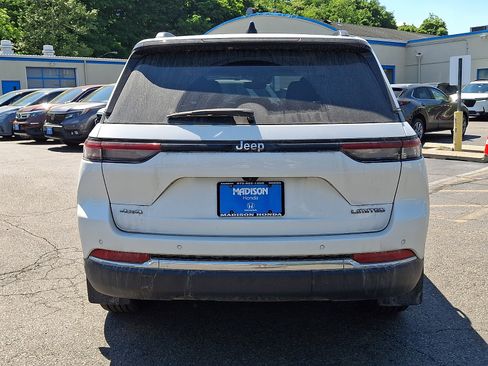 Used 2022 Jeep Grand Cherokee Limited AWD/4WD image 5