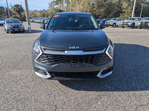 Used 2024 Kia Sportage LX image 8