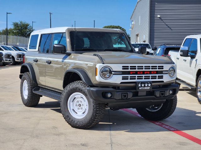 New 2026 Ford Bronco Heritage Edition AWD/4WD image 2