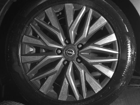 Used 2025 Nissan Altima 2.5 SV image 14