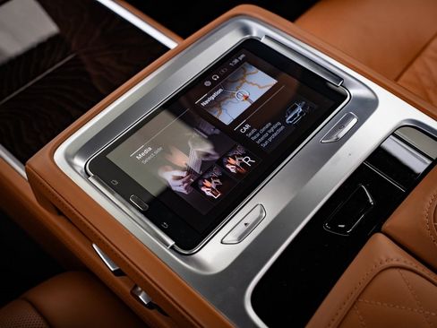 Used 2022 BMW ALPINA B7 xDrive image 39