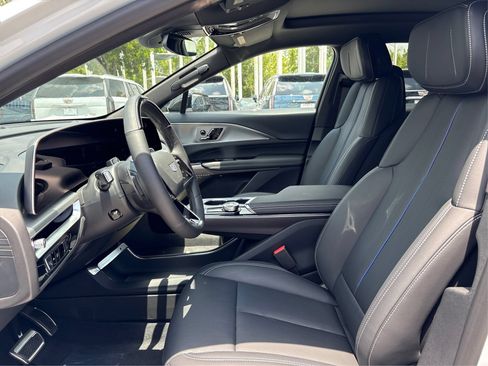 New 2027 Cadillac Lyriq Sport RWD image 9