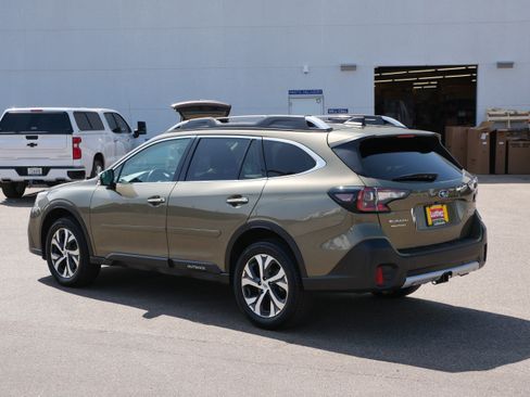 Used 2022 Subaru Outback Touring XT AWD/4WD image 5