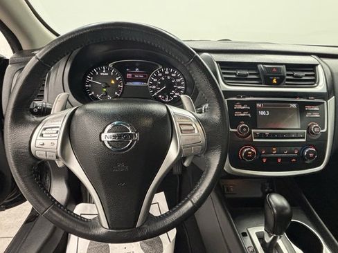 Used 2016 Nissan Altima 2.5 SR image 14