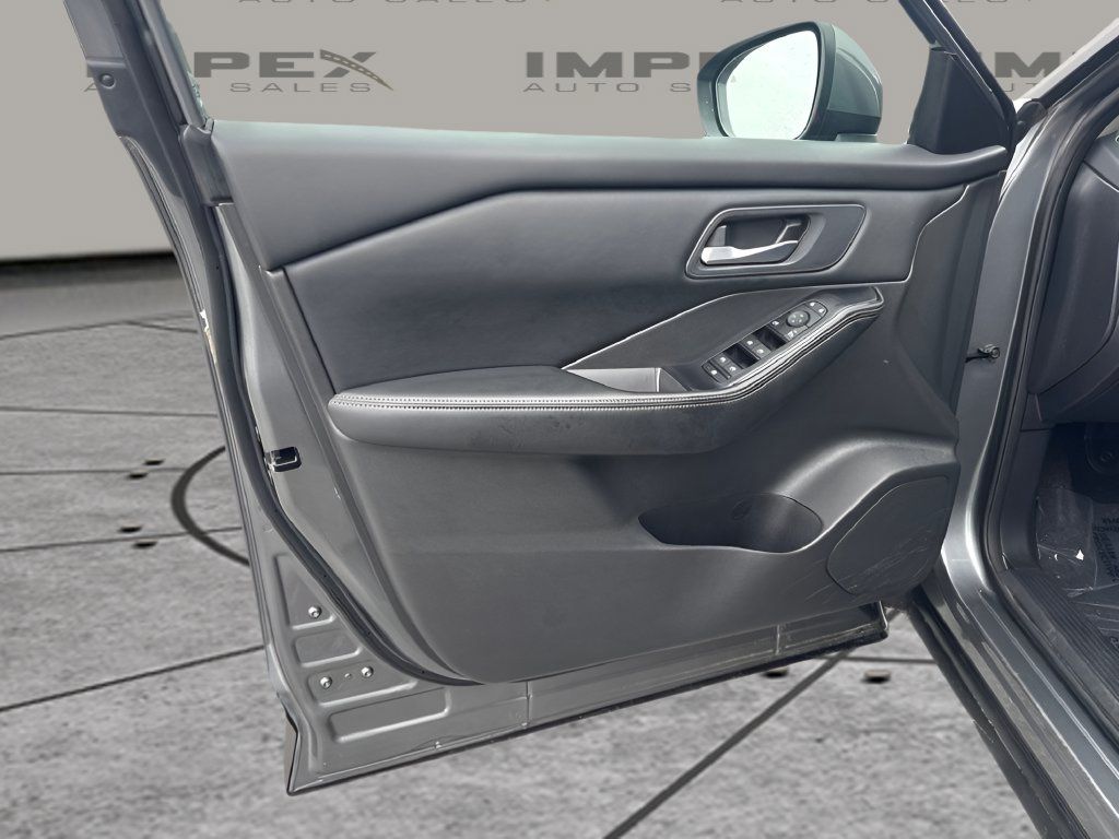 Used 2024 Nissan Rogue SV FWD image 20