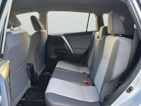 Used 2014 Toyota RAV4 LE image 16
