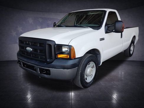 Used 2006 Ford F250 2WD Regular Cab Super Duty image 24