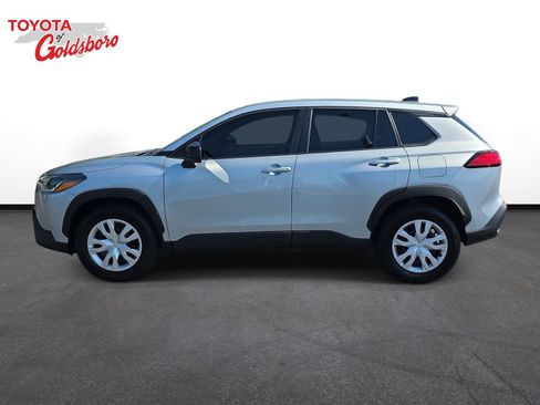 Used 2024 Toyota Corolla Cross L FWD image 8