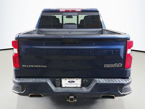 Used 2022 Chevrolet Silverado 1500 High Country w/ High Country Premium Package image 15