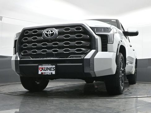 Used 2024 Toyota Tundra Platinum AWD/4WD image 42