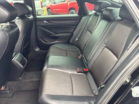 Used 2018 Honda Accord Sport image 27