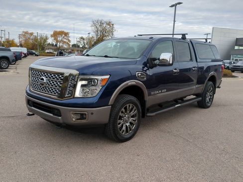Used 2018 Nissan Titan Platinum Reserve w/ Platinum Utility Package image 4