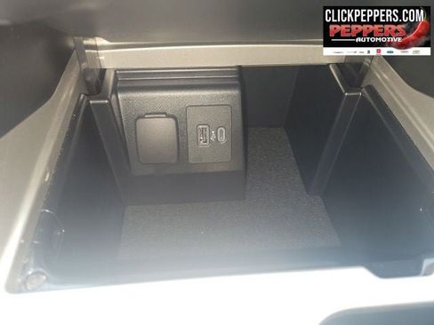 Used 2023 Ford Explorer Limited w/ Limited Technology Package image 21