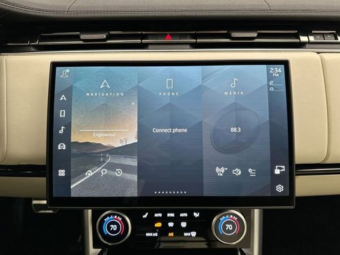 Certified 2023 Land Rover Range Rover SE image 22