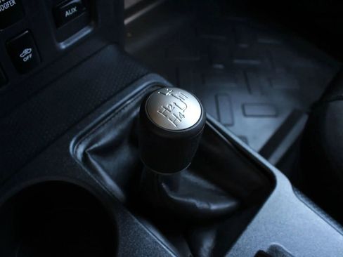 Used 2007 Toyota FJ Cruiser 4WD image 34