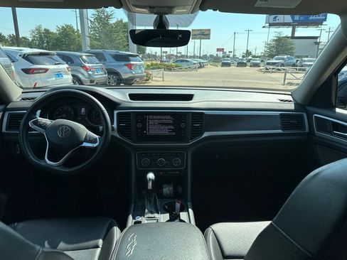 Used 2021 Volkswagen Atlas SE FWD image 24