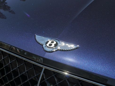 Certified 2024 Bentley Bentayga AWD/4WD image 26