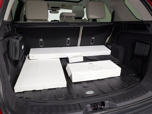 Used 2023 Land Rover Discovery Sport S image 66