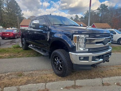 Used 2019 Ford F250 Lariat w/ Lariat Ultimate Package image 4
