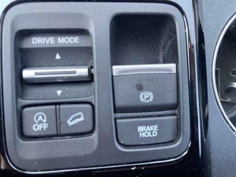 Used 2025 Honda Pilot EX-L image 20