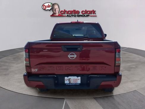 Used 2025 Nissan Frontier SV RWD image 4