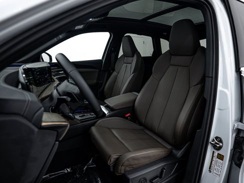 New 2025 Audi Q5 Premium Plus image 11