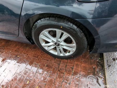 Used 2012 Hyundai Sonata GLS w/ Popular Equipment Pkg FWD image 5