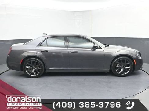 Used 2023 Chrysler 300 S RWD image 2