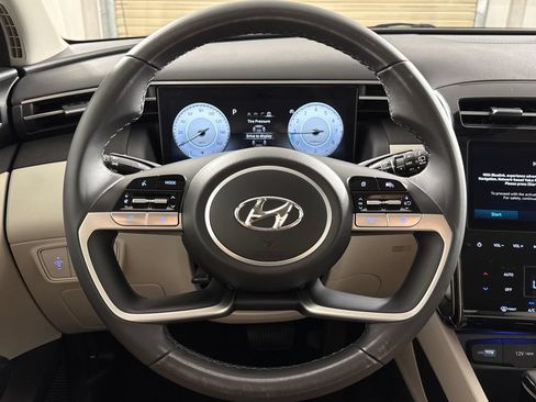 Certified 2024 Hyundai Tucson SEL w/ Convenience Package FWD image 17
