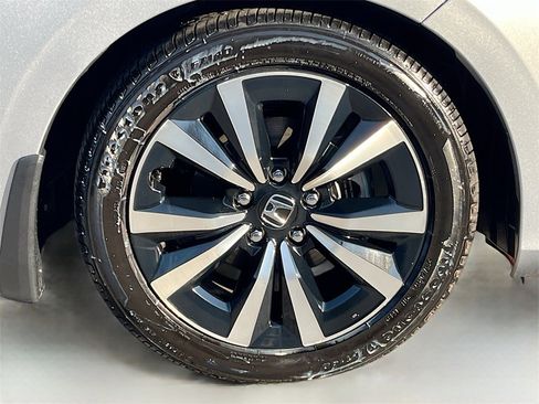 Used 2023 Honda Civic Sport image 28