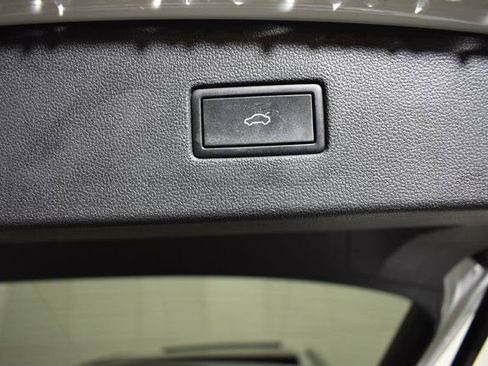 Used 2024 Volkswagen Tiguan Wolfsburg Edition image 30