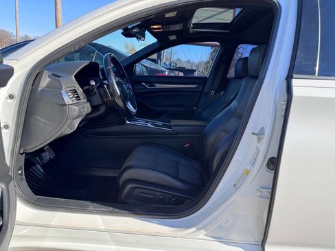 Used 2018 Honda Accord Sport image 16