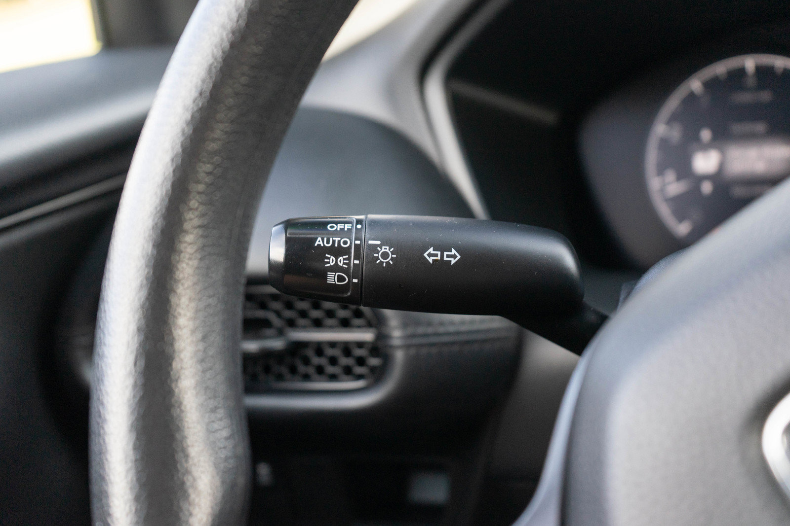Used 2023 Honda HR-V LX image 22