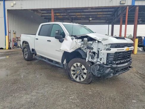 Used 2025 Chevrolet Silverado 2500 Custom w/ Custom Value Package AWD/4WD image 2