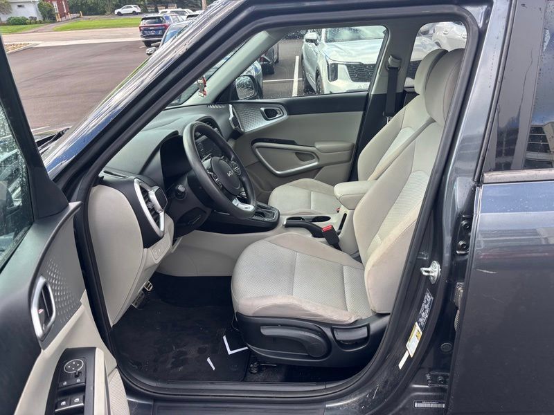 Certified 2024 Kia Soul LX w/ Option Group 015 FWD image 9