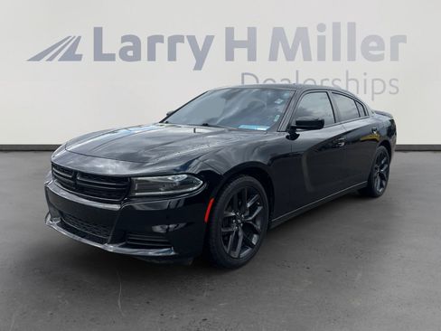 Used 2022 Dodge Charger SXT w/ Blacktop Package image 1