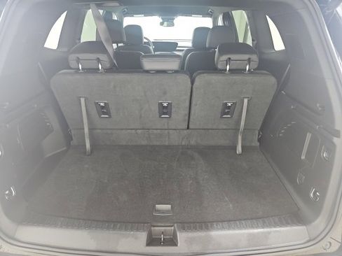 Used 2025 Buick Enclave Sport Touring image 9