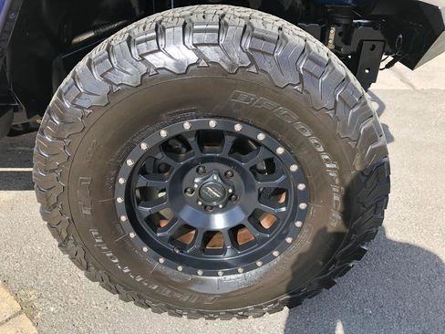 Used 2013 Jeep Wrangler Unlimited Sahara w/ Trailer Tow Group AWD/4WD image 9